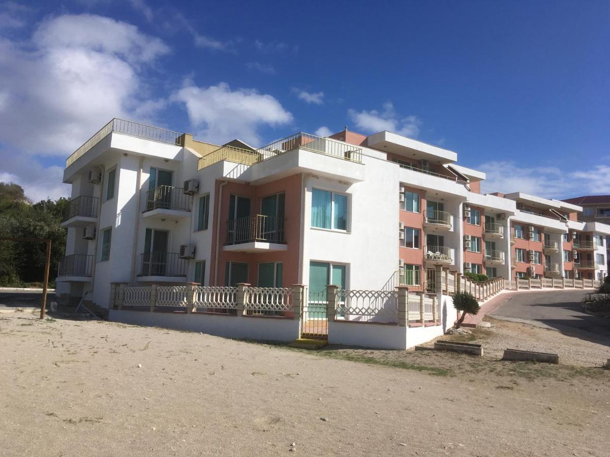 Sea Paradise Apartment Complex Kavarna Ngoại thất bức ảnh