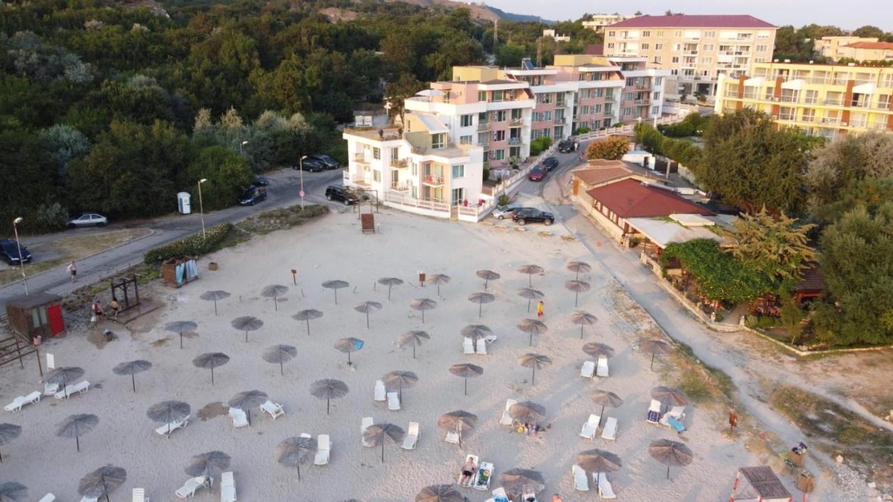 Sea Paradise Apartment Complex Kavarna Ngoại thất bức ảnh